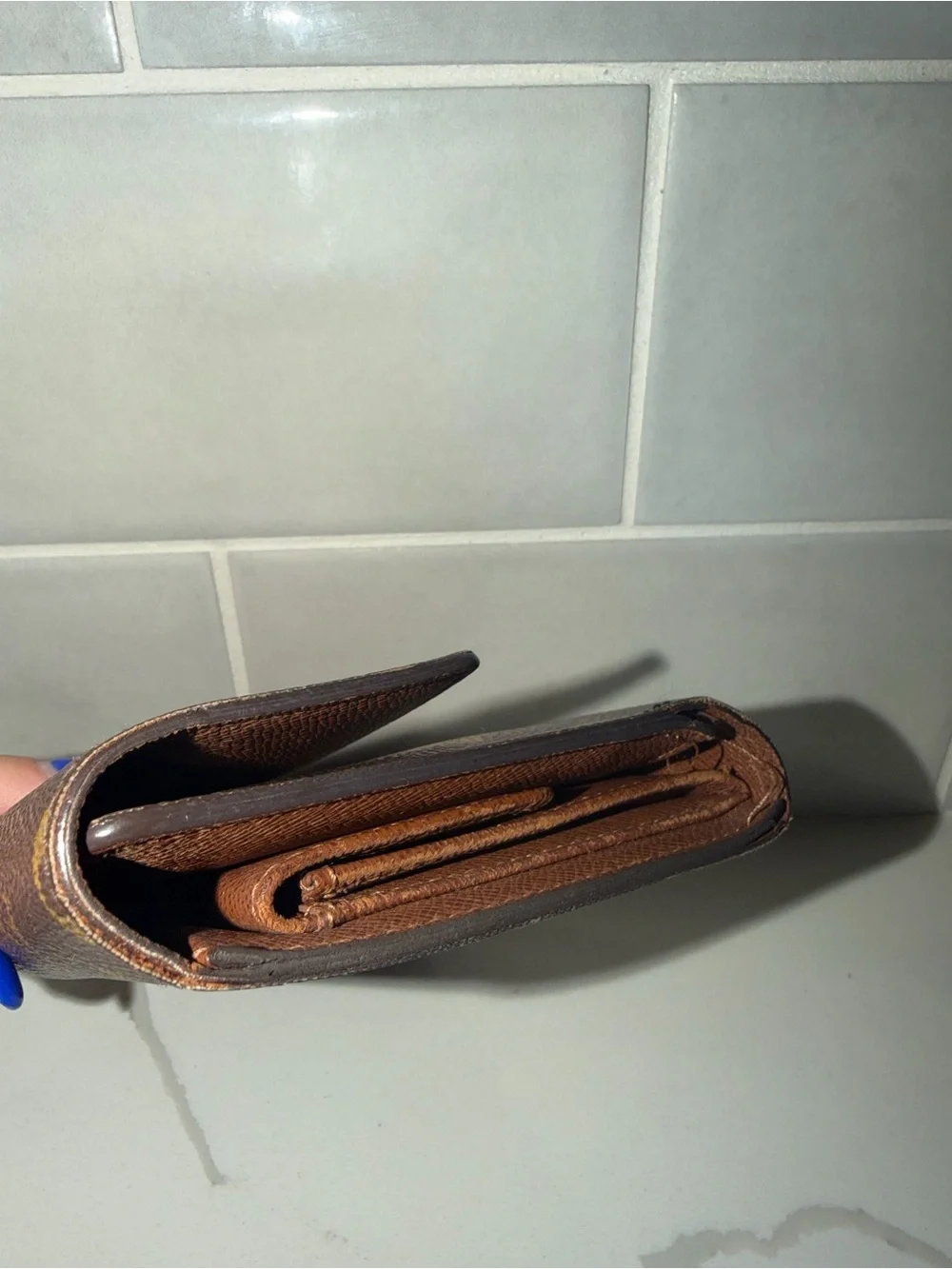 Louis Vuitton Wallet - Picture 4 of 13